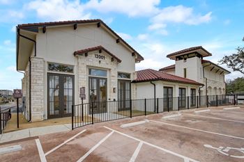 Three hills clubhouse